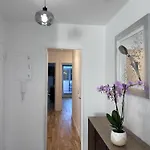 Apartamento Expo Cosy Appt T5 Avec Jardin *