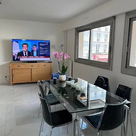 Expo Cosy Appt T5 Avec Jardin شقة